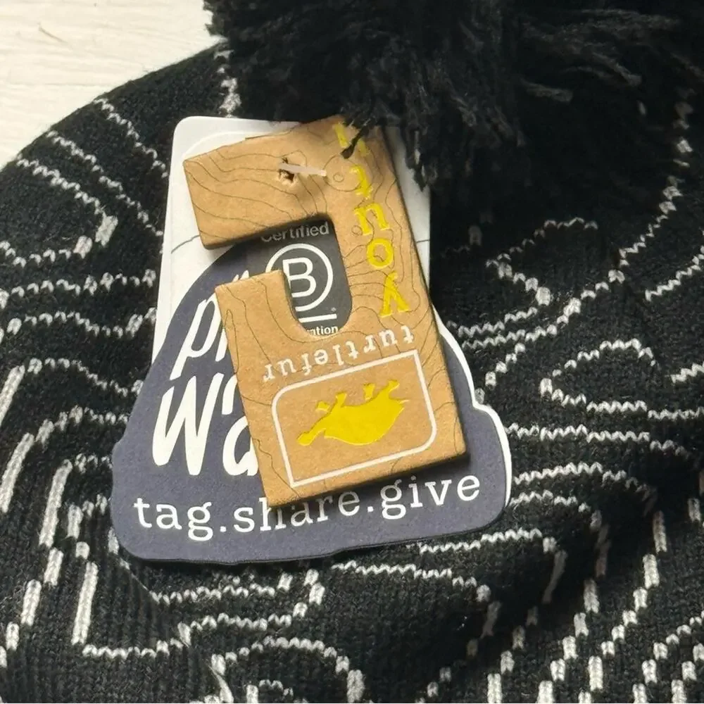Turltlefur Black and Gray Youth Cold Weather Winter Beanie with Pom Pom  Hat NWT